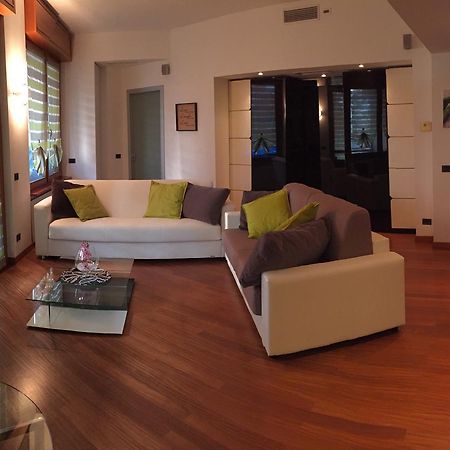 Giulia Luxury Apartment Мілан Екстер'єр фото